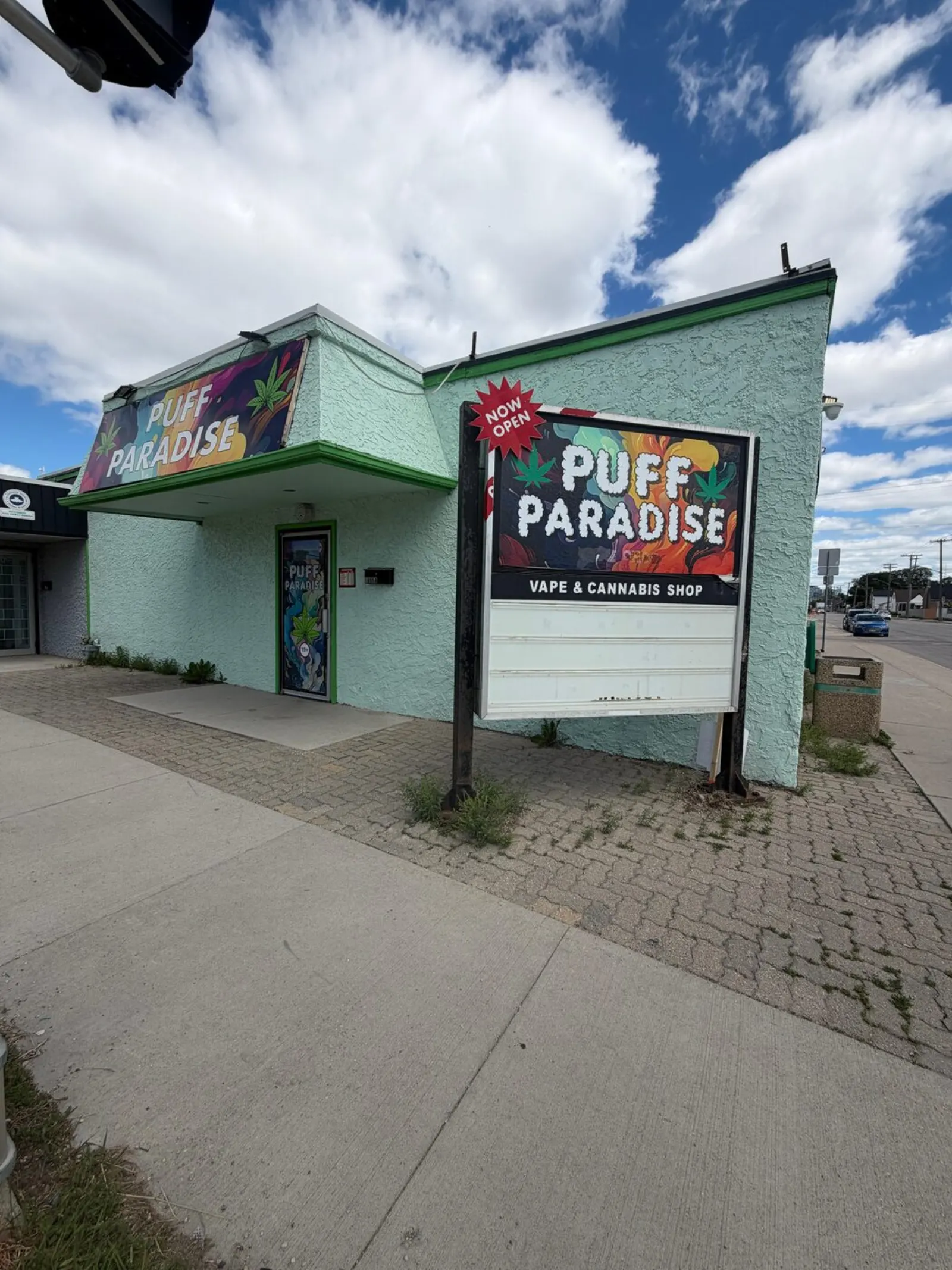 Puff Paradise Ellice Ave — street view with sign